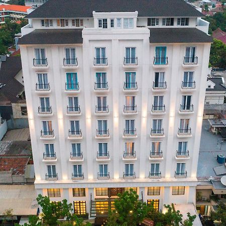 Jambuluwuk Thamrin Hotel Джакарта Екстериор снимка