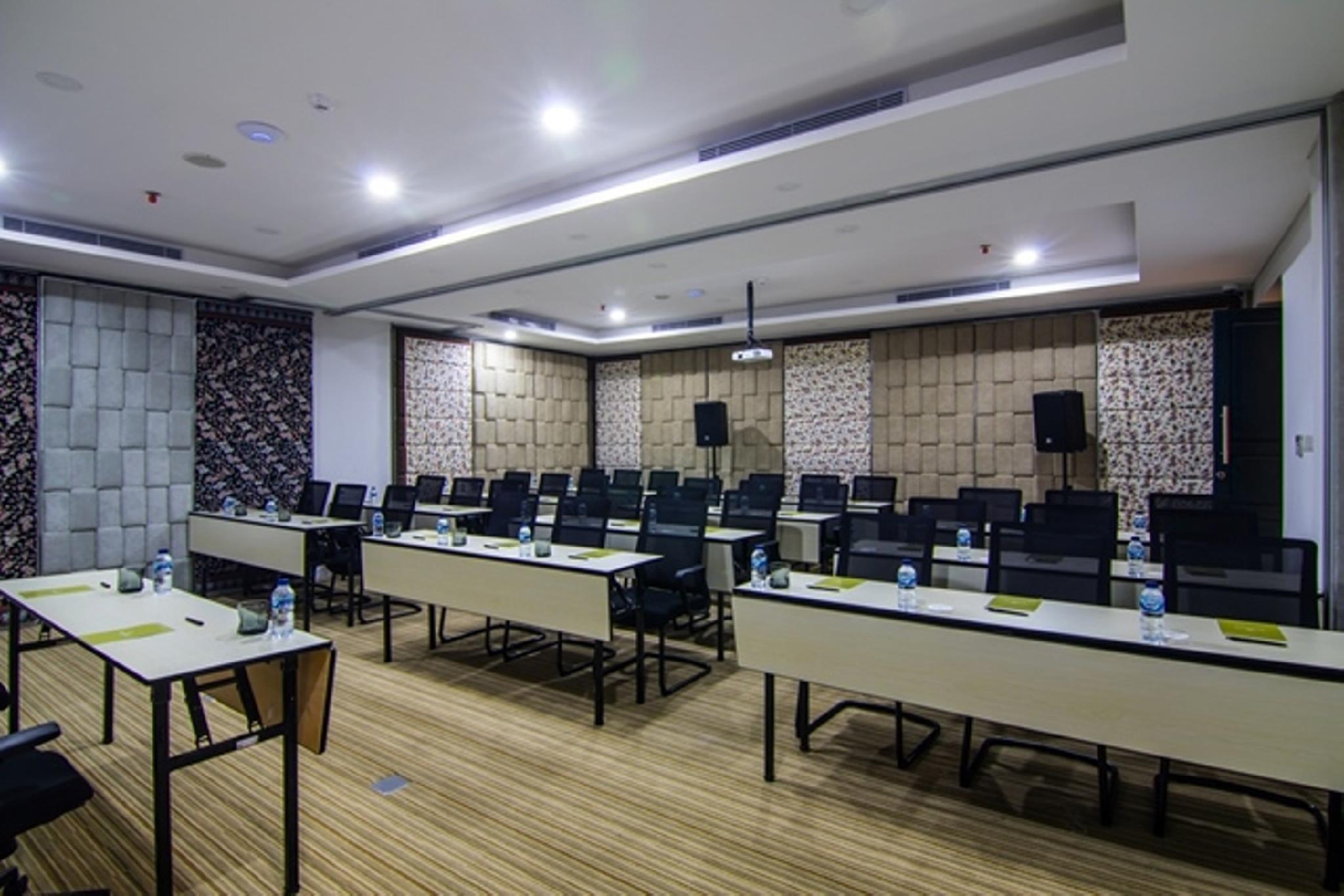 Jambuluwuk Thamrin Hotel Джакарта Екстериор снимка